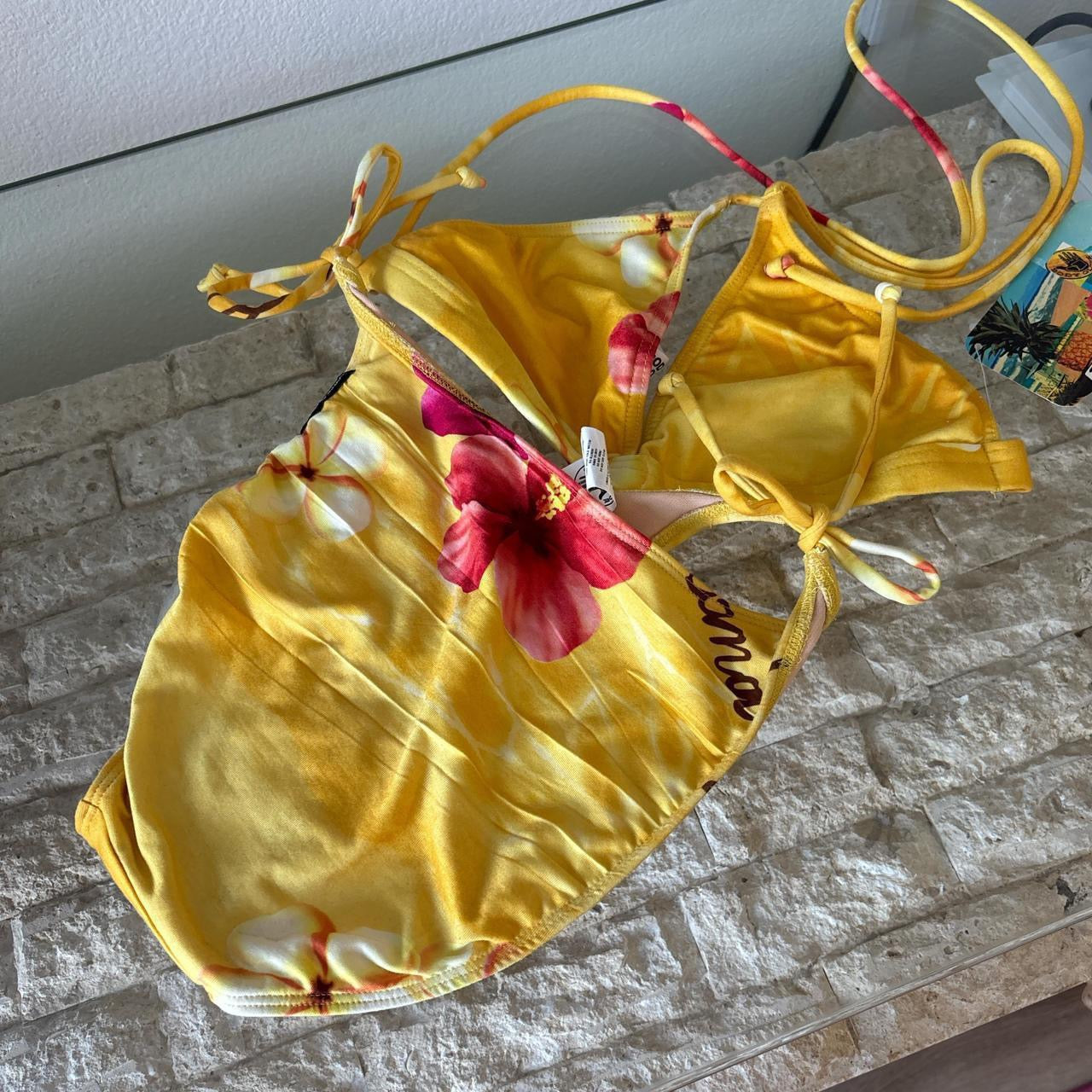 Vintage 90’s Body Glove yellow hibiscus print set
