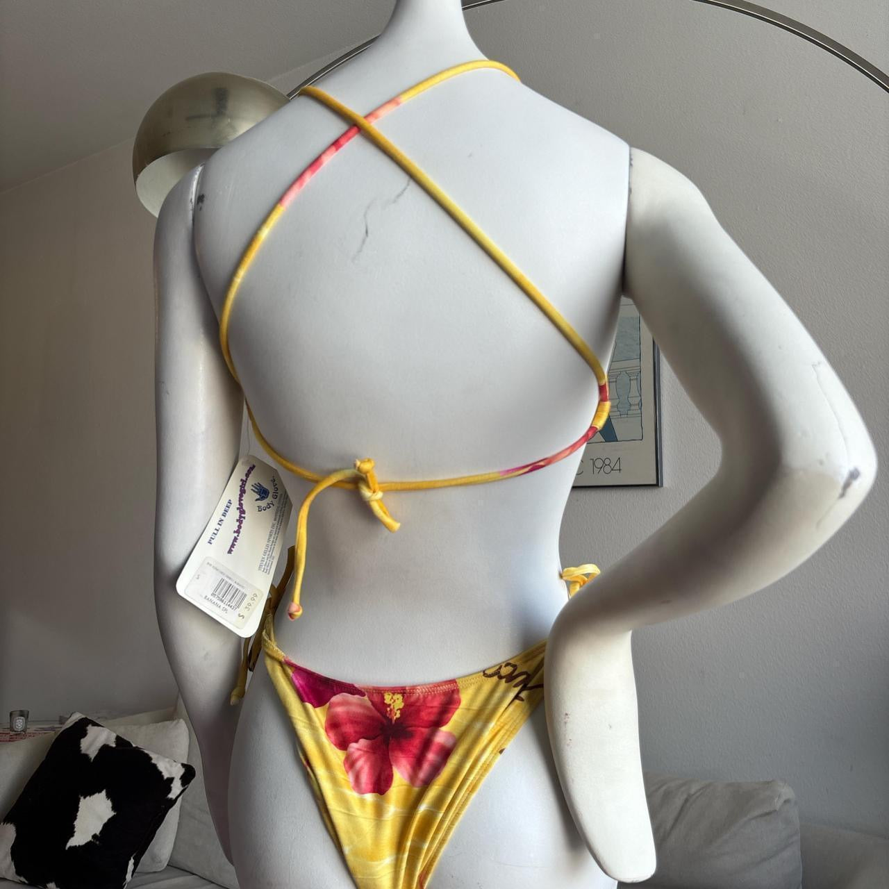 Vintage 90’s Body Glove yellow hibiscus print set