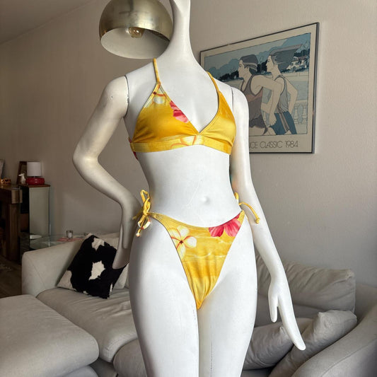 Vintage 90’s Body Glove yellow hibiscus print set